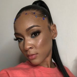 Meet your Posher, Erica